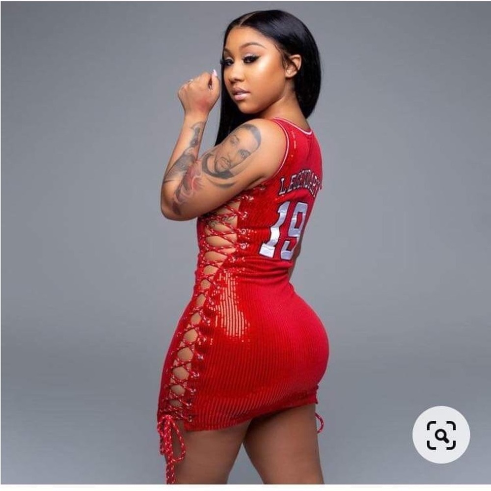 Shane Justin Runway jersey dress size Xl but fits a petit size